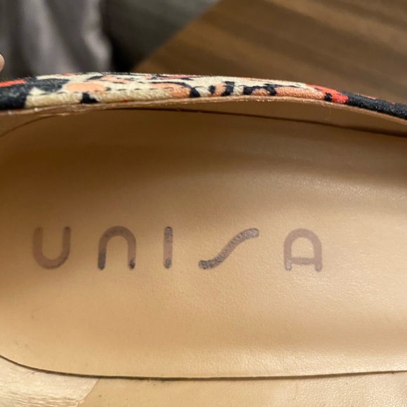 Unisa Navy and Coral Women’s Heel Size 10 - Picture 3 of 7